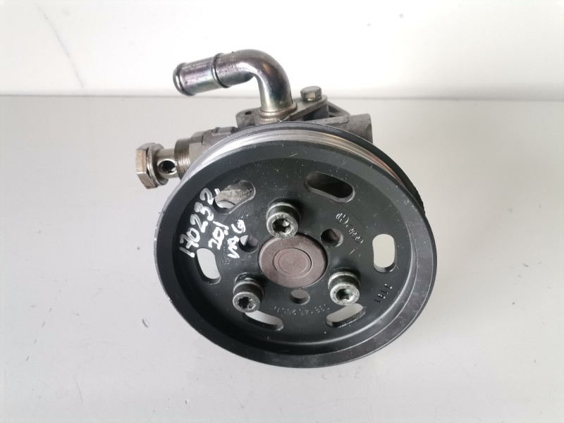 Recambio de bomba direccion para volkswagen passat berlina (3b2) ajm referencia OEM IAM 8D0145177Q  