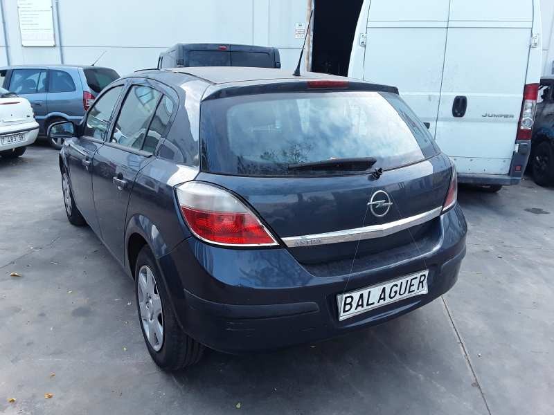 opel astra h berlina del año 2006