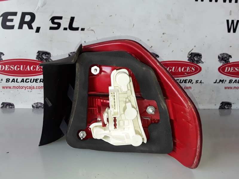 Recambio de piloto trasero izquierdo para bmw serie 3 berlina (e90) 204d4 referencia OEM IAM 6937457  