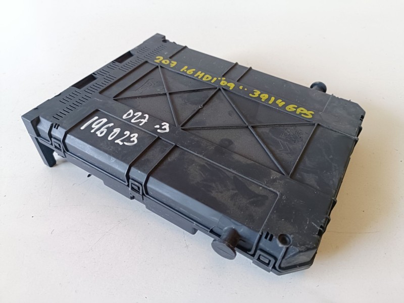 Recambio de caja reles / fusibles para peugeot 207 9hx / 9h02 referencia OEM IAM 9664983180  