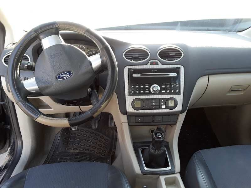 ford focus berlina (cap) del año 2005