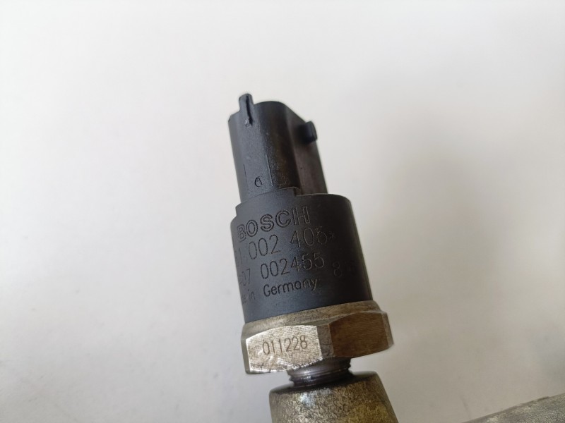 Recambio de rampa inyectora para iveco daily furgón 814043n referencia OEM IAM 0445224009  