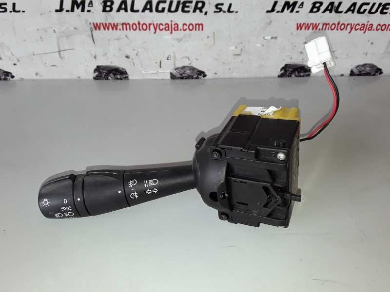 Recambio de mando luces para renault clio iv d4f740 referencia OEM IAM E10670323/255675887R  