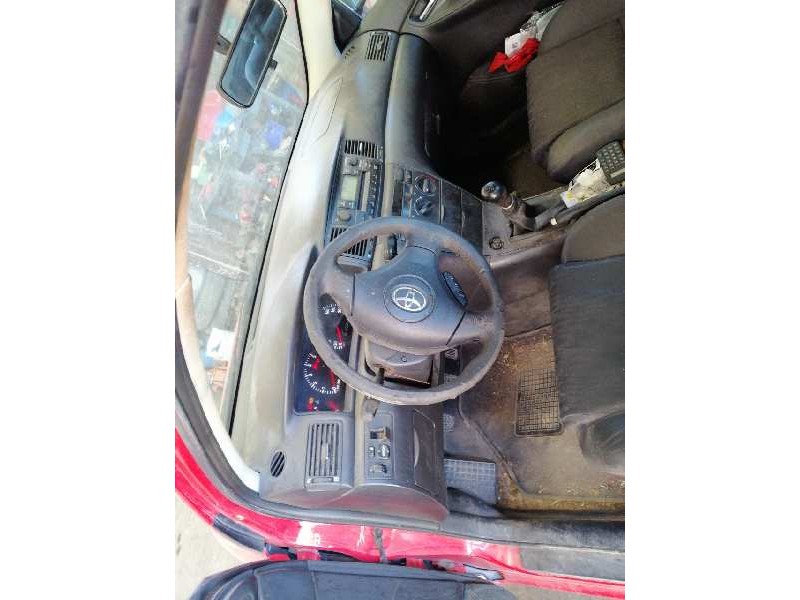 toyota corolla (e12) del año 2003