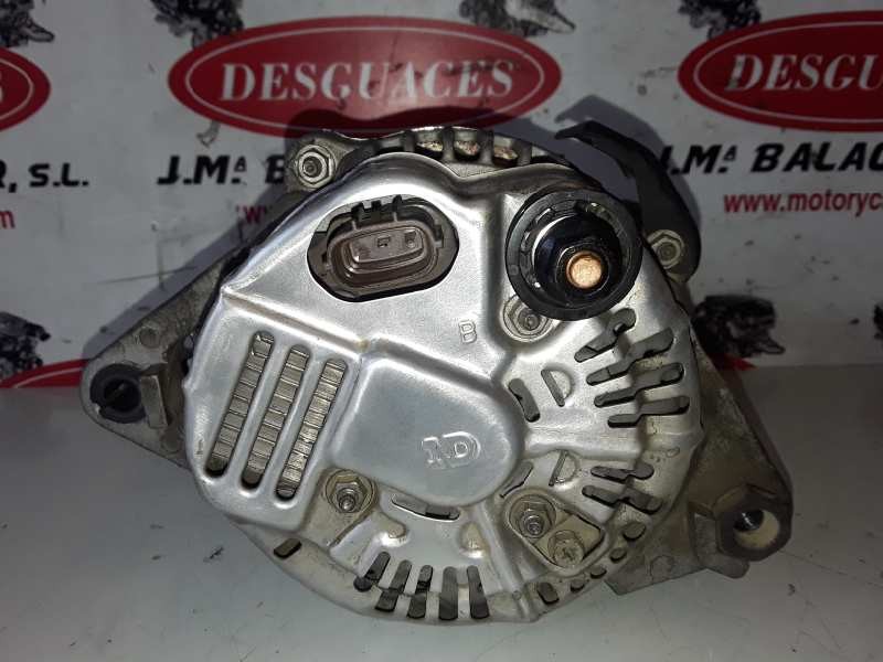 Recambio de alternador para kia sorento (bl) d4cb referencia OEM IAM 373004A300/110A  
