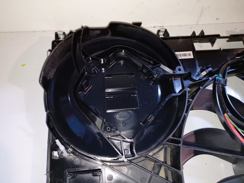 Recambio de electroventilador para land rover range rover sport 306dt referencia OEM IAM 5000073  