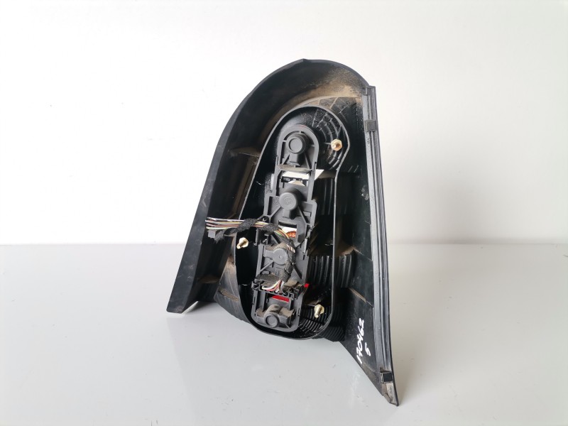 Recambio de piloto trasero izquierdo para mercedes-benz clase a (bm 168) 668942 referencia OEM IAM   