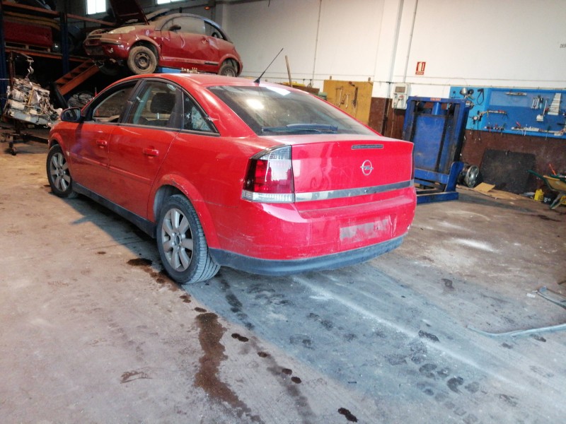 opel vectra c berlina del año 2005