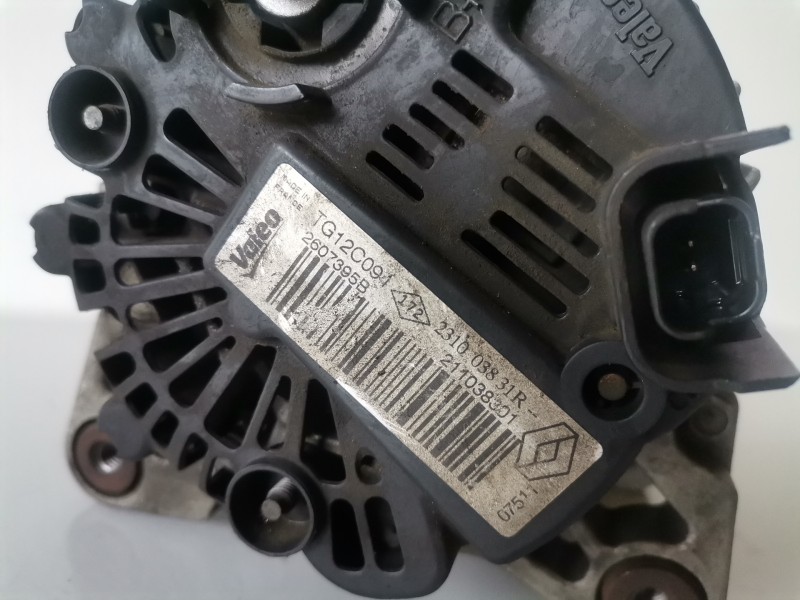 Recambio de alternador para dacia duster i k9k896 referencia OEM IAM 231003831R  