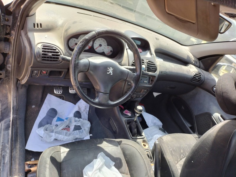 peugeot 206 del año 1999