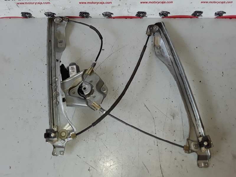 Recambio de elevalunas delantero derecho para renault clio iii k4j780 referencia OEM IAM 503620080119/440776D/400859G  