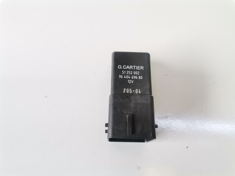 Recambio de caja precalentamiento para citroen c4 berlina 9hy referencia OEM IAM 9640469680/51252002  