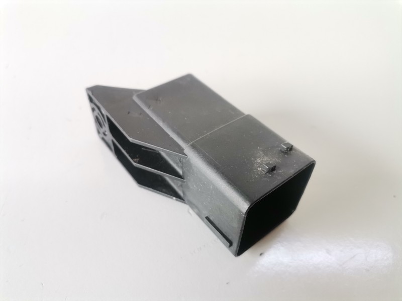 Recambio de caja precalentamiento para citroen c4 berlina 9hy referencia OEM IAM 9640469680/51252002  