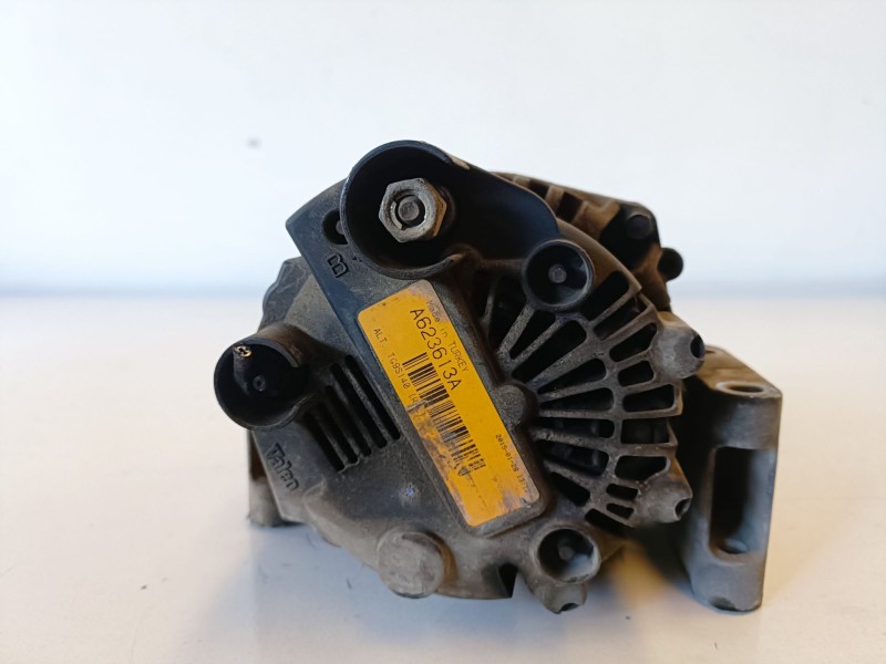 Recambio de alternador para opel combo d 263a2000 referencia OEM IAM A623613A  