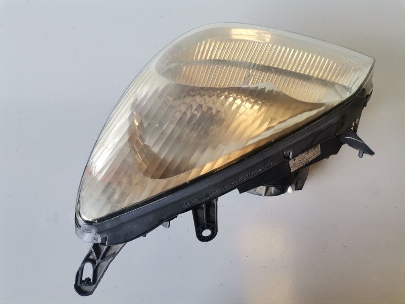 Recambio de faro izquierdo para citroen c5 berlina rhz referencia OEM IAM 9632664880  