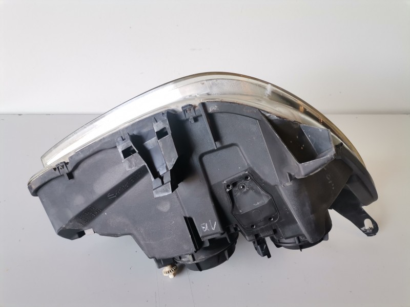 Recambio de faro izquierdo para citroen c5 berlina rhz referencia OEM IAM 9632664880  