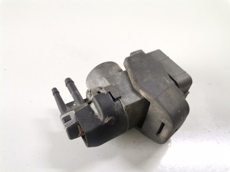 Recambio de valvula aire adicional para renault megane iii berlina 5p k9k846 referencia OEM IAM 149568021R  