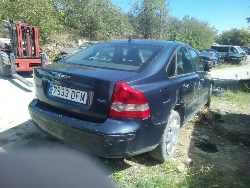 volvo s40 berlina del año 2005