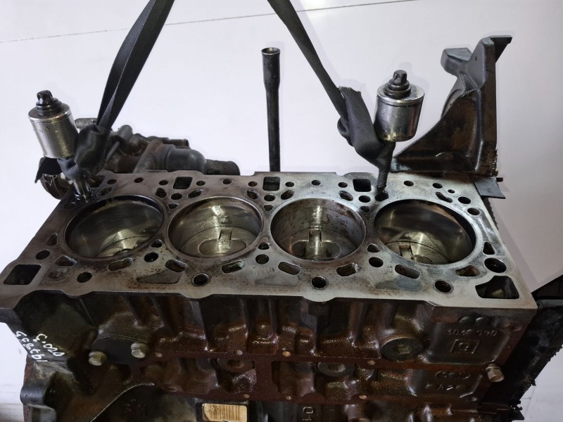 Recambio de bloque para peugeot boxer (230) furgón acristalado bat.2850mm () t9a referencia OEM IAM T9A  