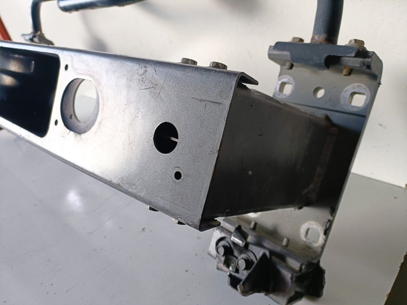 Recambio de refuerzo paragolpes delantero para land rover range rover sport 306dt referencia OEM IAM   