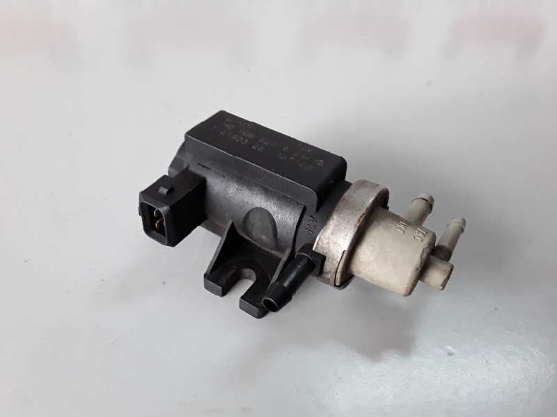 Recambio de valvula aire adicional para audi a4 avant (b5) ra referencia OEM IAM 1H0906627A  