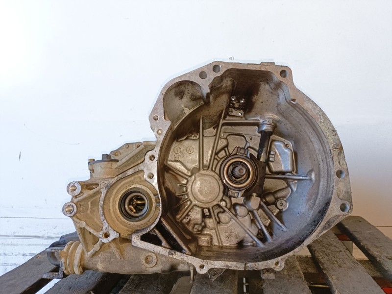 Recambio de caja cambios para nissan primera berlina (p12) qg18 referencia OEM IAM   