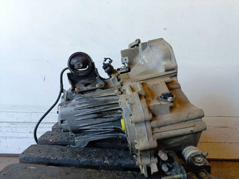 Recambio de caja cambios para nissan primera berlina (p12) qg18 referencia OEM IAM   