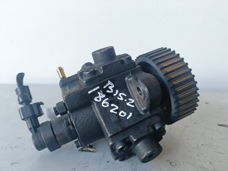 Recambio de bomba inyeccion para opel vectra c berlina z19dth referencia OEM IAM 0445010097  