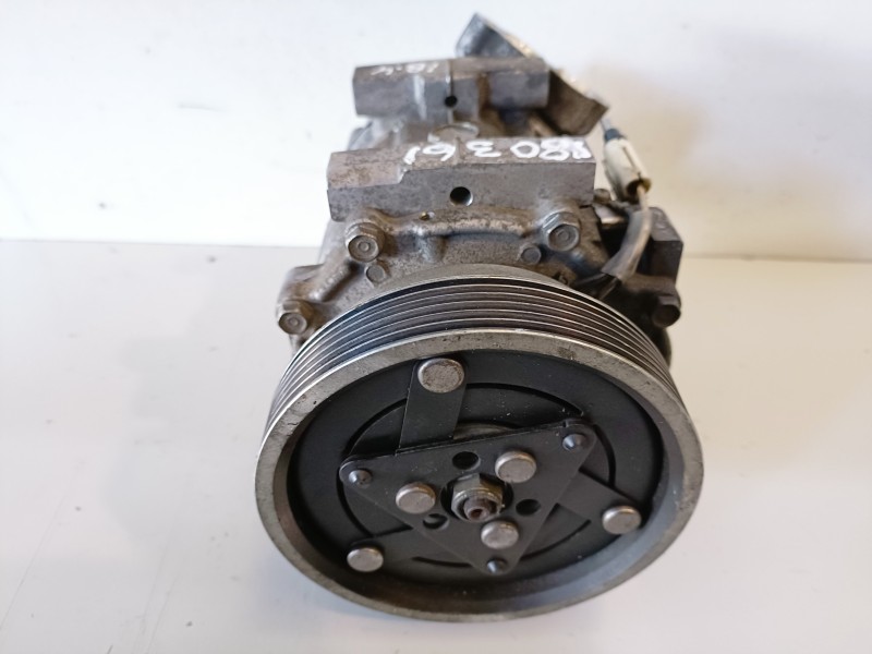 Recambio de compresor aire acondicionado para dacia logan 1 k9k796 referencia OEM IAM 8200802609  