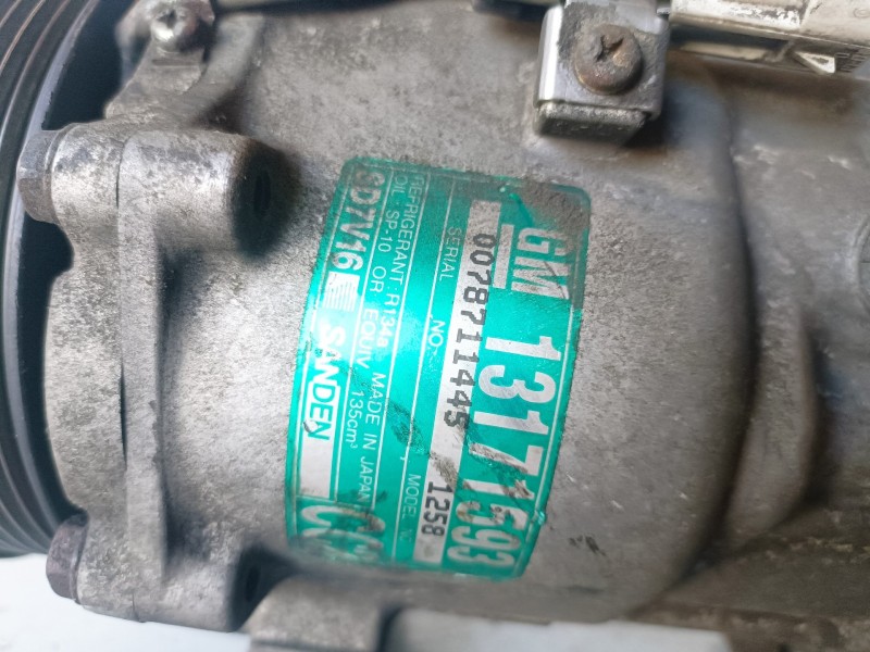 Recambio de compresor aire acondicionado para opel vectra c berlina z19dth referencia OEM IAM 13171593  