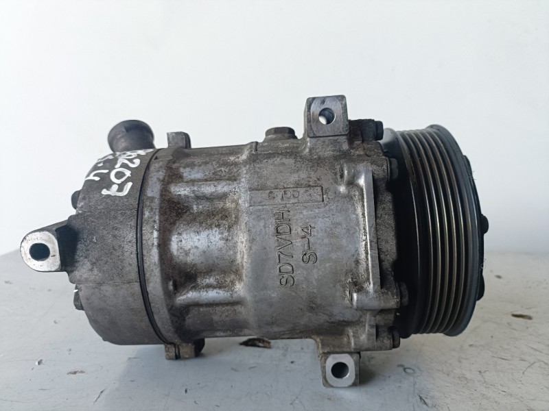 Recambio de compresor aire acondicionado para opel vectra c berlina z19dth referencia OEM IAM 13171593  