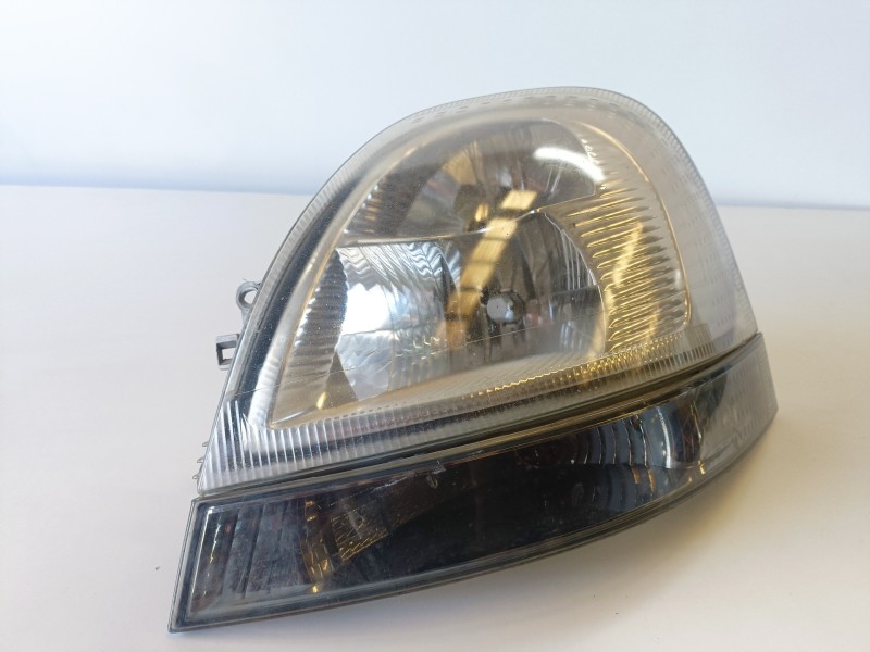 Recambio de faro izquierdo para nissan interstar (x70) g9u650 referencia OEM IAM 8200163516E  