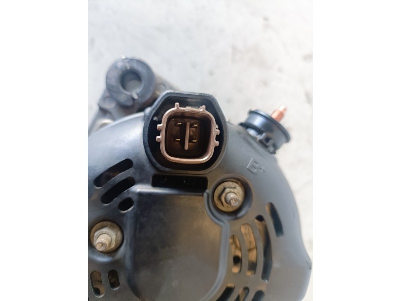Recambio de alternador para toyota land cruiser (j15) 1kdftv referencia OEM IAM 2706030130/1042105440  