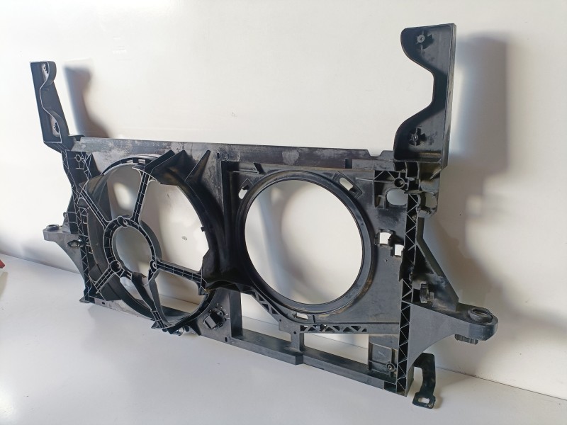 Recambio de panel frontal para nissan interstar (x70) g9u650 referencia OEM IAM 8200190719B  