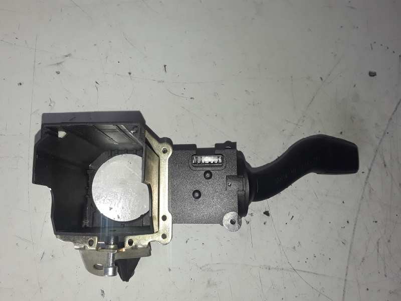 Recambio de mando luces para audi q7 (4l) bug referencia OEM IAM 4E0953513A  