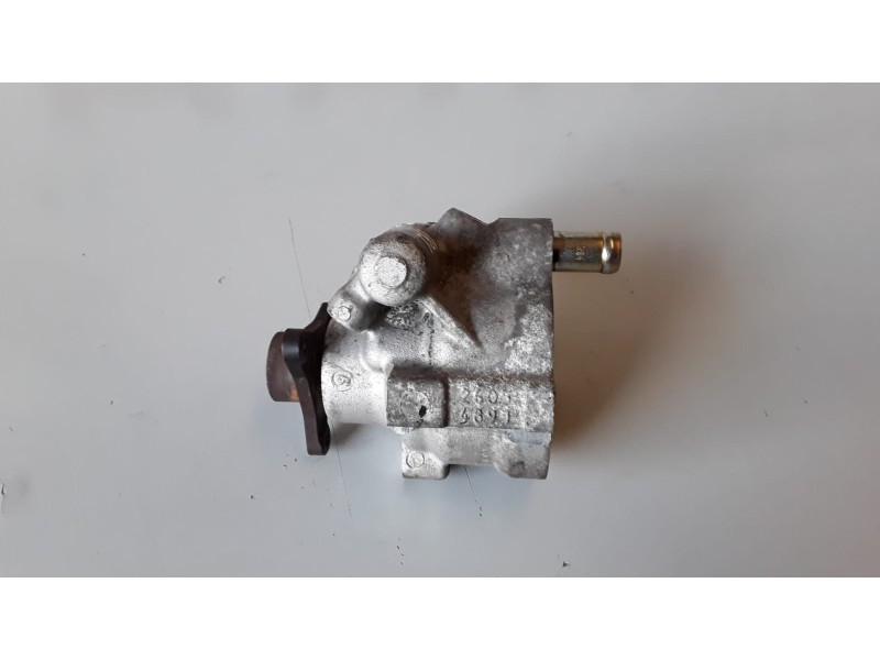 Recambio de bomba direccion para renault master combi f9q770 referencia OEM IAM   