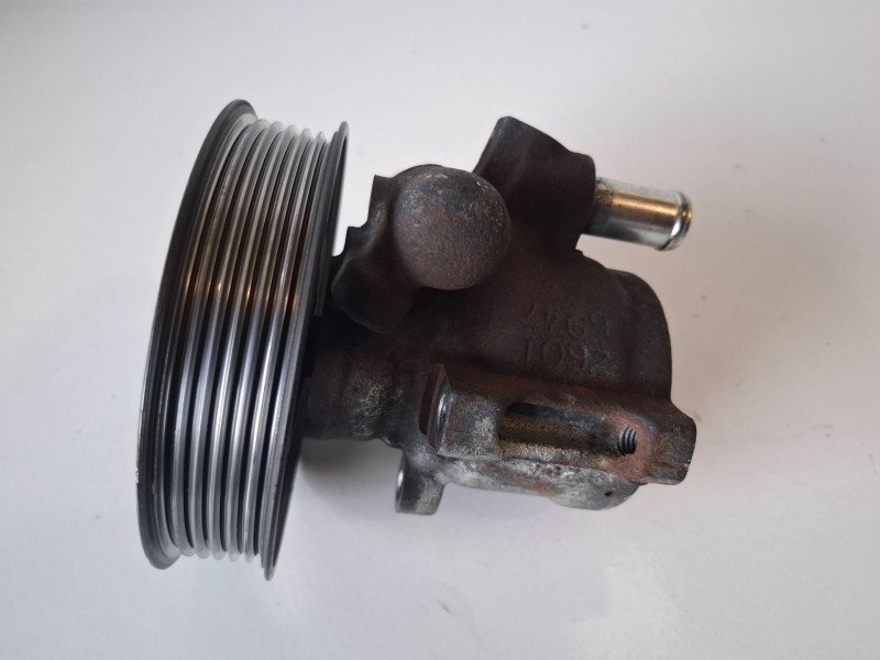 Recambio de bomba direccion para volkswagen polo iii berlina (6n2) amf referencia OEM IAM 6N0422154A  