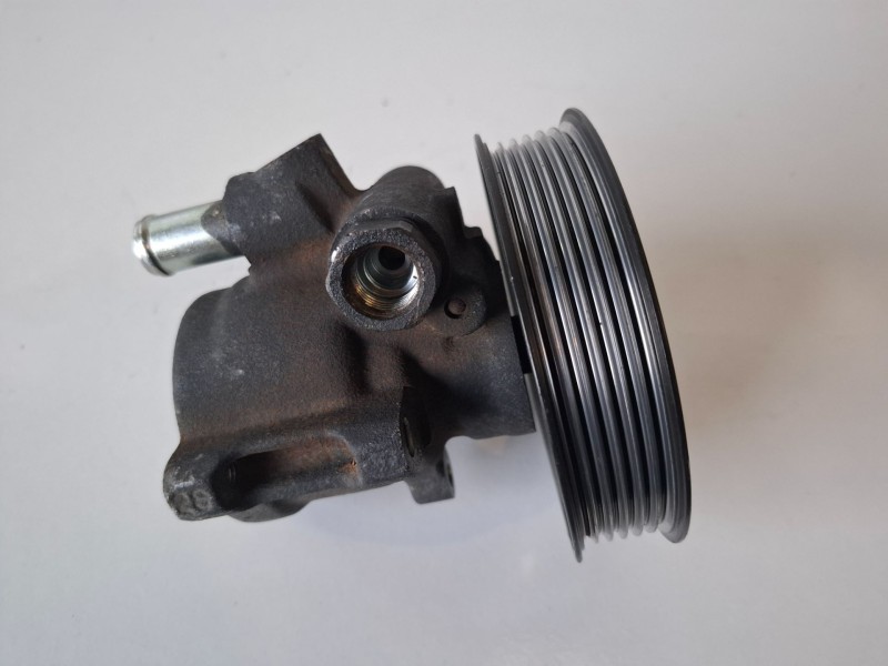 Recambio de bomba direccion para volkswagen polo iii berlina (6n2) amf referencia OEM IAM 6N0422154A  