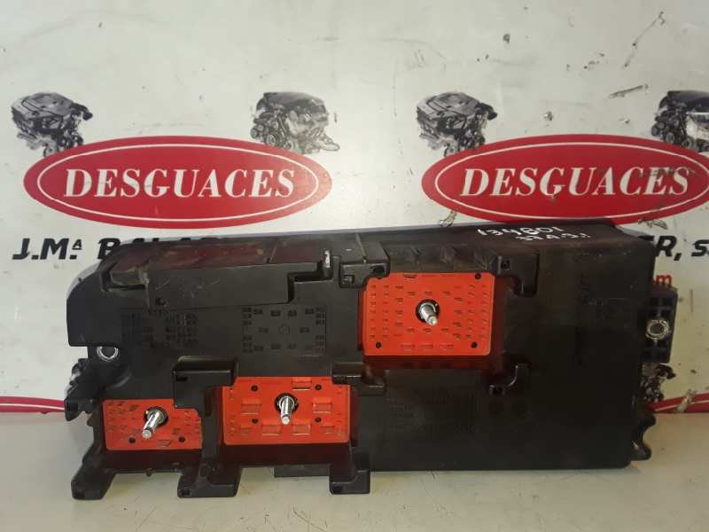 Recambio de caja reles / fusibles para opel vectra c berlina z19dt referencia OEM IAM 13205803/519182000  