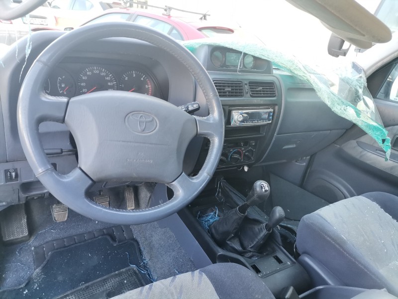 toyota land cruiser (j9) del año 2001