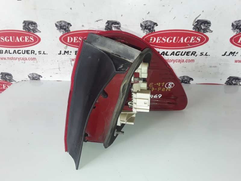 Recambio de piloto trasero izquierdo para bmw serie 3 touring (e91) m57d30tu2 referencia OEM IAM 7160061  