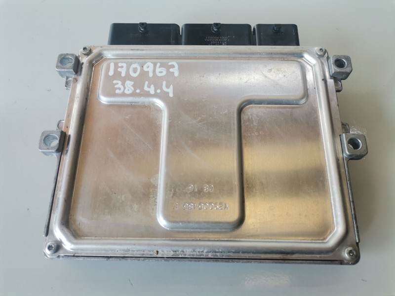 Recambio de centralita motor uce para renault clio iv h4b408 referencia OEM IAM 237107175R  