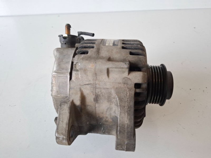 Recambio de alternador para kia carnival j3 referencia OEM IAM 373004X900  