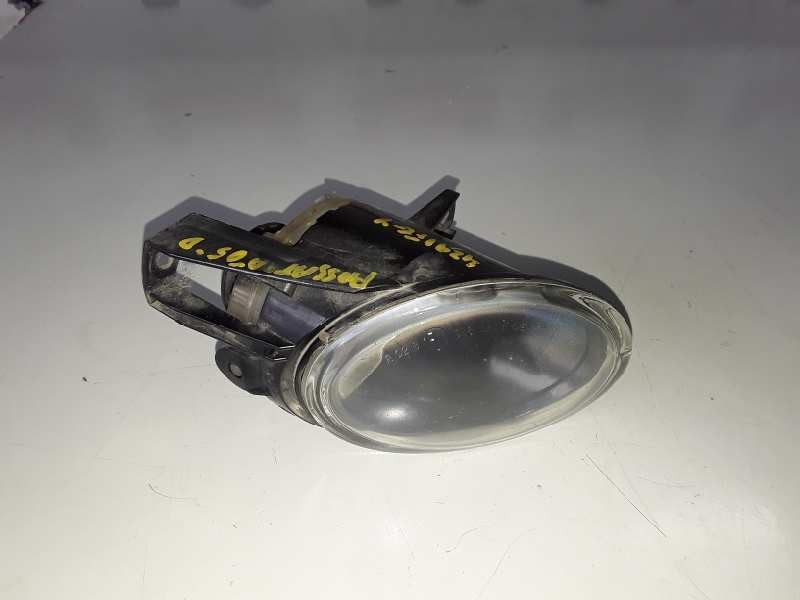 Recambio de faro antiniebla derecho para volkswagen passat variant (3c5) bkp referencia OEM IAM   