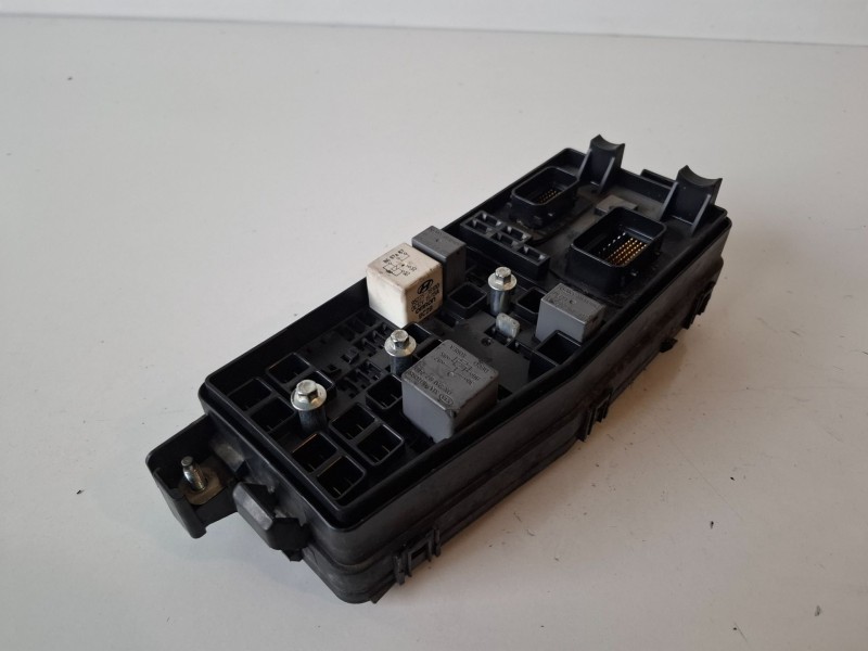Recambio de caja reles / fusibles para kia carnival j3 referencia OEM IAM 919504D0500F  