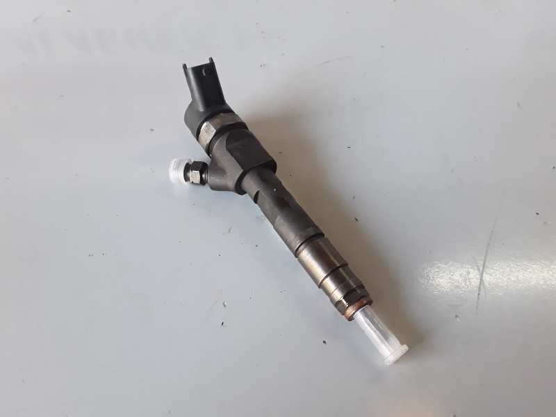 Recambio de inyector para suzuki grand vitara (jb/jt) f9q referencia OEM IAM 0445110230/8200389369  