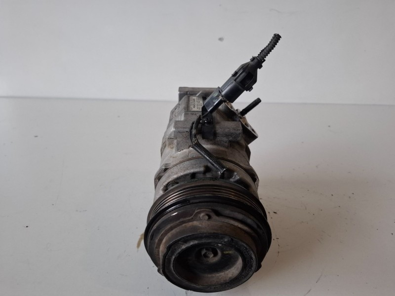 Recambio de compresor aire acondicionado para kia carnival j3 referencia OEM IAM 977014DXXX  
