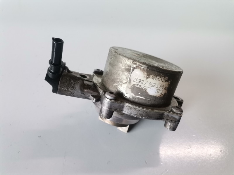 Recambio de depresor freno / bomba vacio para peugeot 207 8hz referencia OEM IAM 9658398080  
