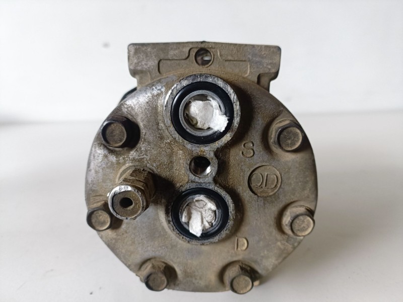 Recambio de compresor aire acondicionado para mitsubishi space star (dg0) f9q1 referencia OEM IAM 8200040681  