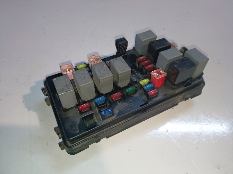 Recambio de caja reles / fusibles para chevrolet matiz (2004) b10s1 referencia OEM IAM 96857526  